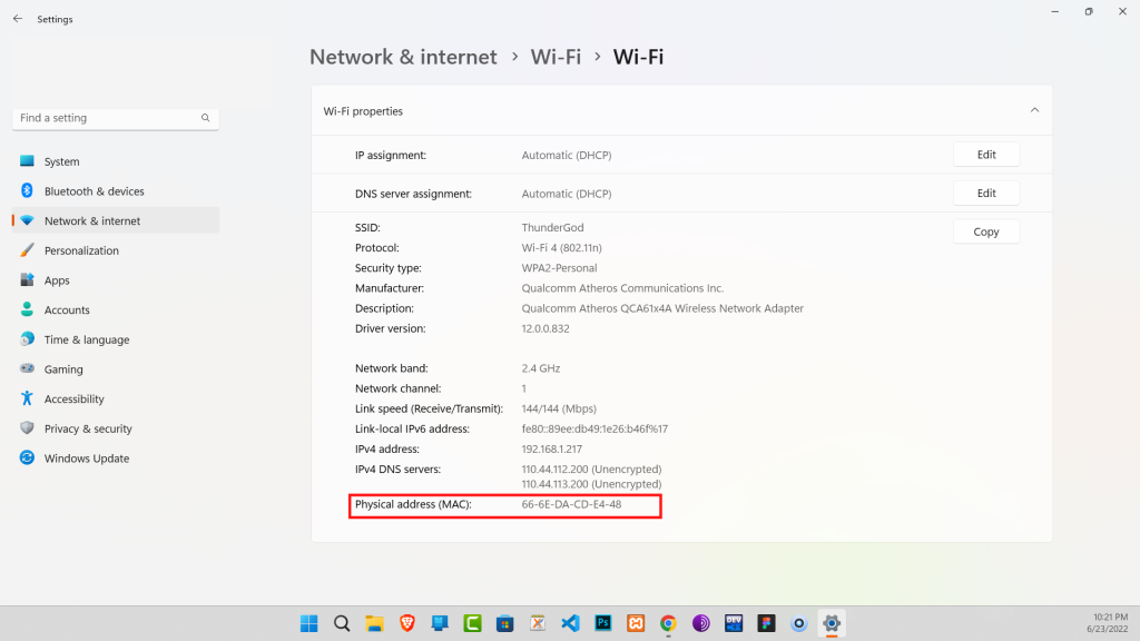 Para encontrar la dirección MAC en Windows 11 mediante la configuración de Windows, busque la dirección física.