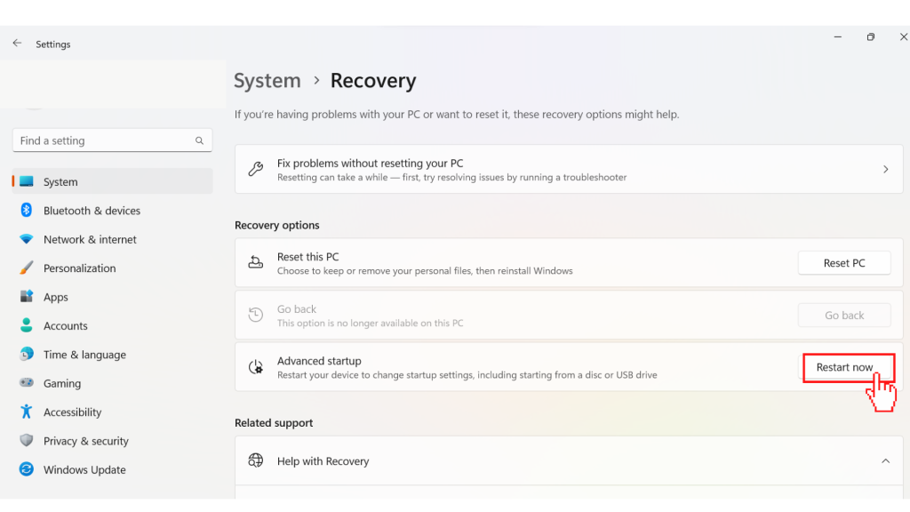 Para recuperar fotos eliminadas de Windows 11 usando la función de copia de seguridad y restauración, navegue hasta el área de opciones de recuperación y seleccione el "reanudar ahora" botón en Opciones avanzadas.